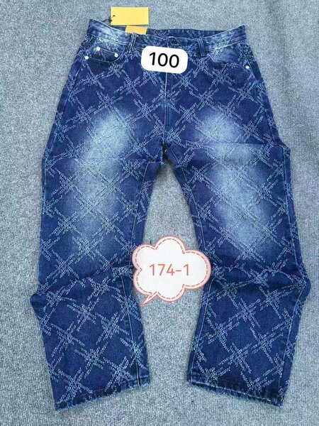 Jeans délavés motifs uniques