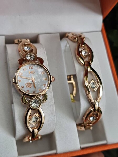 Montre et Bracelet Élégants