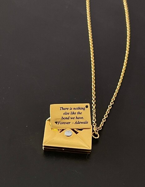 Customized bracelet/Necklaces