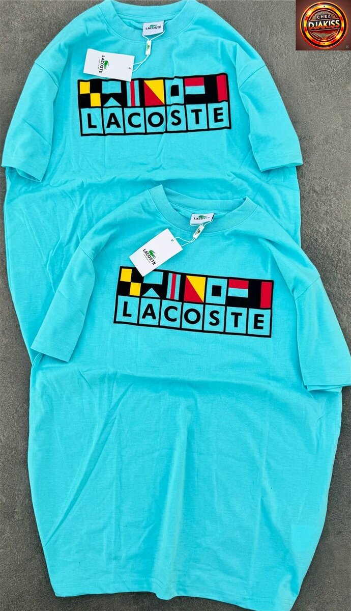 T-shirts bleus tendance