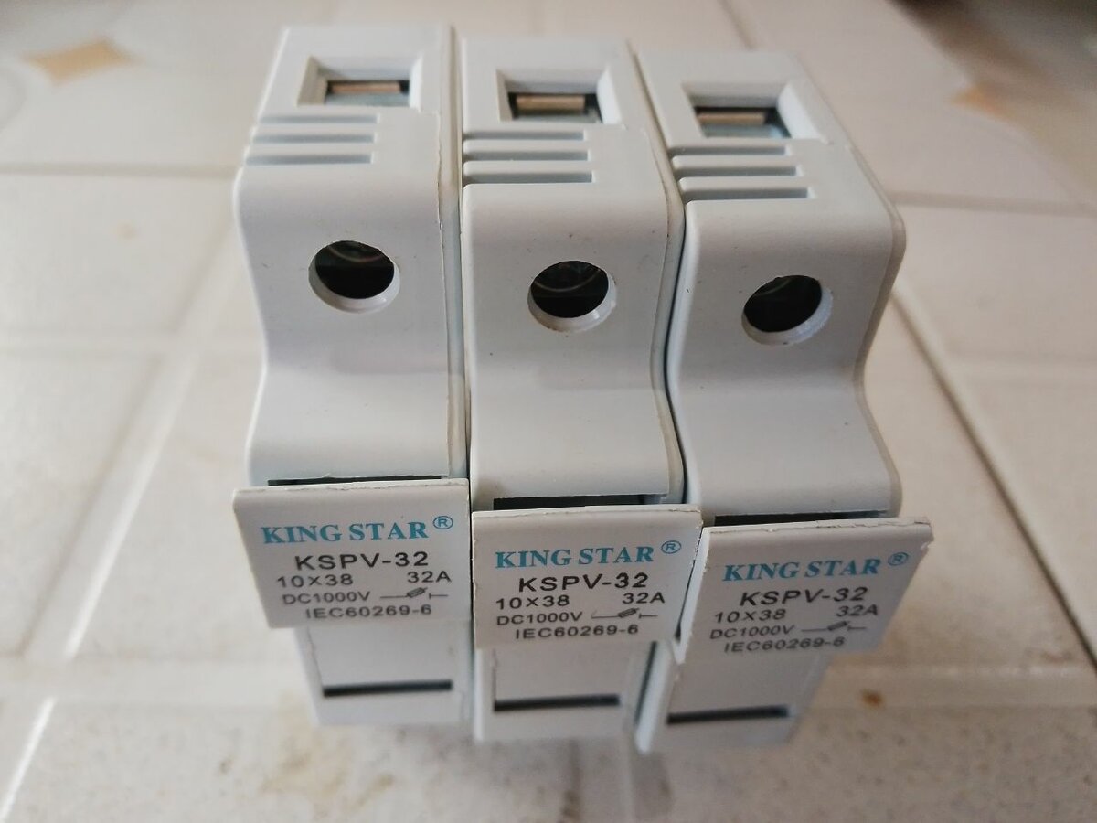 Fuse holders 1to1