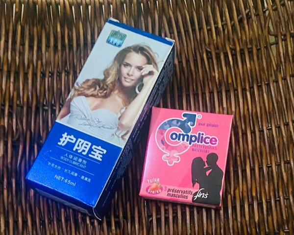 3 préservatifs + 1 lubrifiant