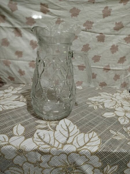 Carafe en verre décoratif