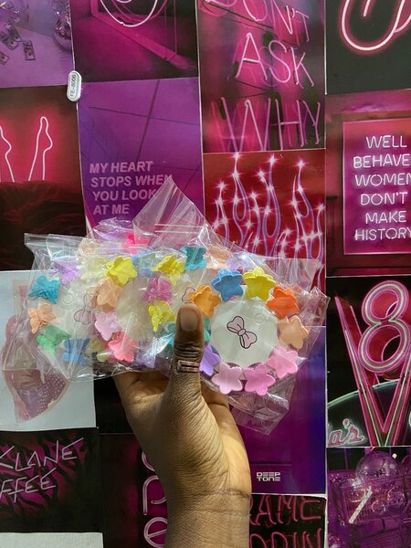 Pinces à cheveux colorées papillon