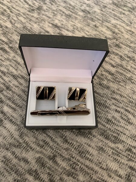 Cufflinks