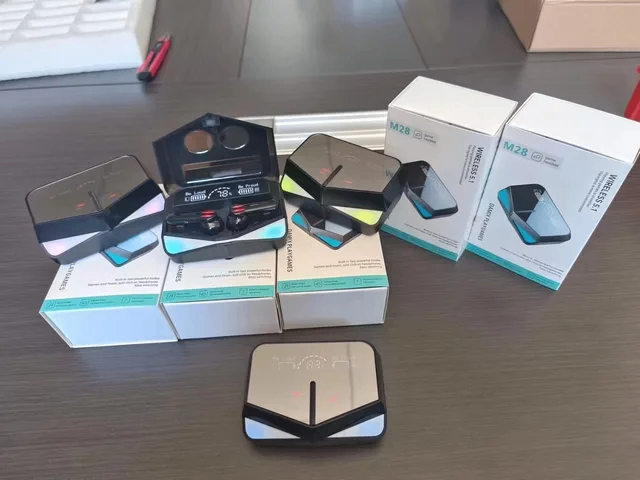 M28 Earbuds|Airpods|Airpodspro|Airbuds|Earpods|Headphone|