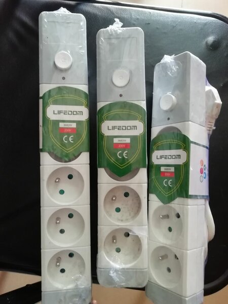 Multiprise  5   trous  LIFEDOM