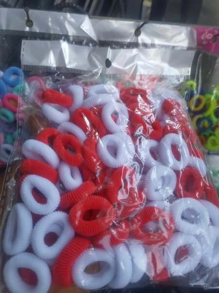 Élastiques à cheveux colorés