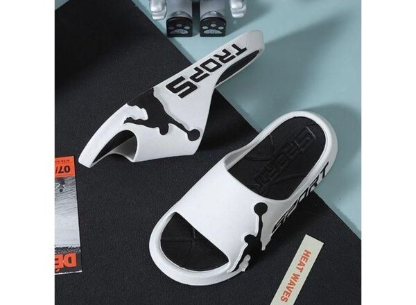 Claquettes sport style basketball