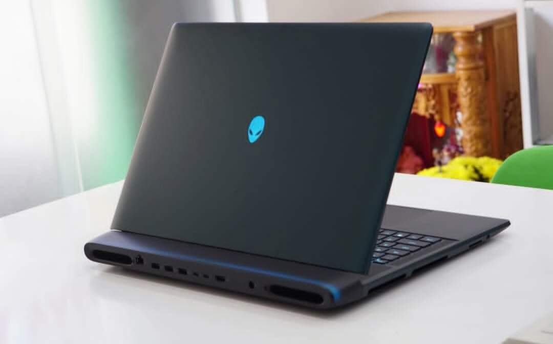 ALIENWARE 18 AREA-51  2025