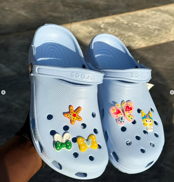 Crocs blue