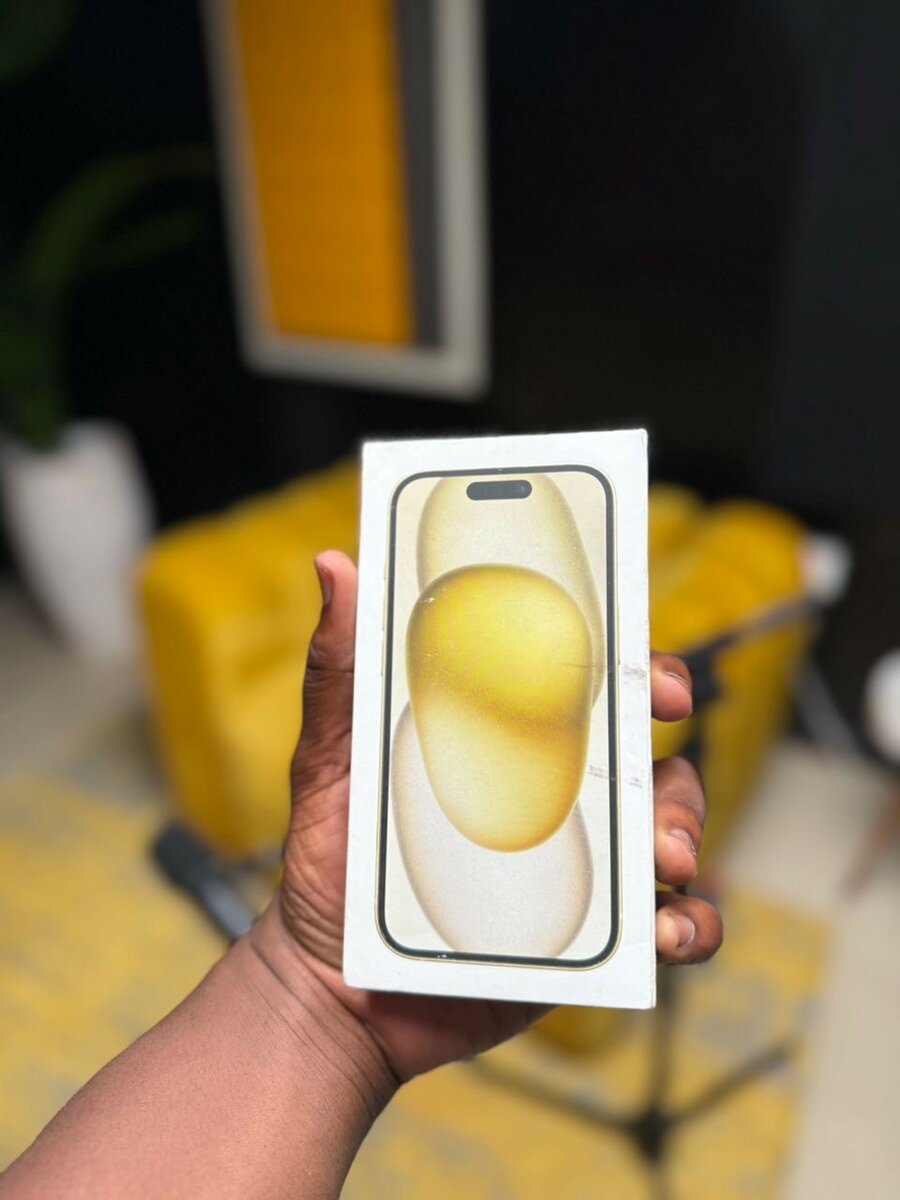 iPhone 15 Physical Sim