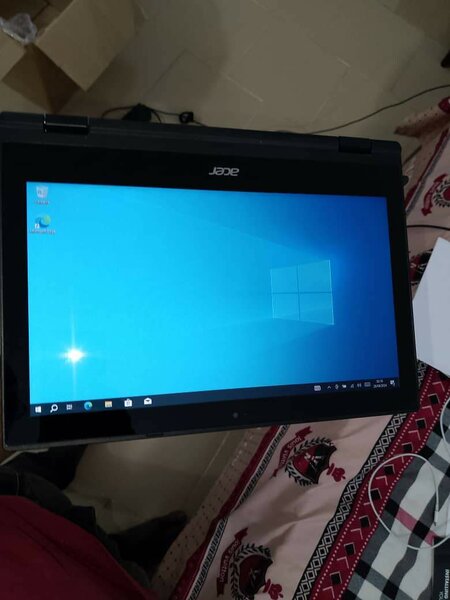 Ordinateur *ATOME ACER PLIABLE 360 °*