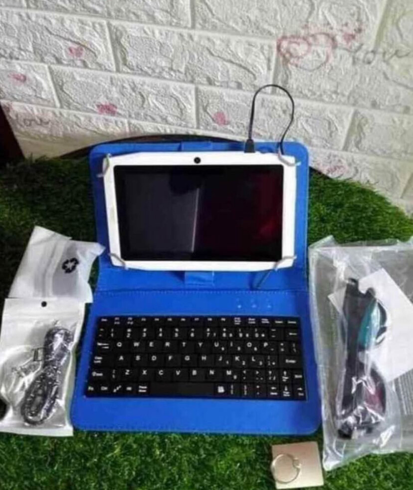 Tablette avec Clavier Étui