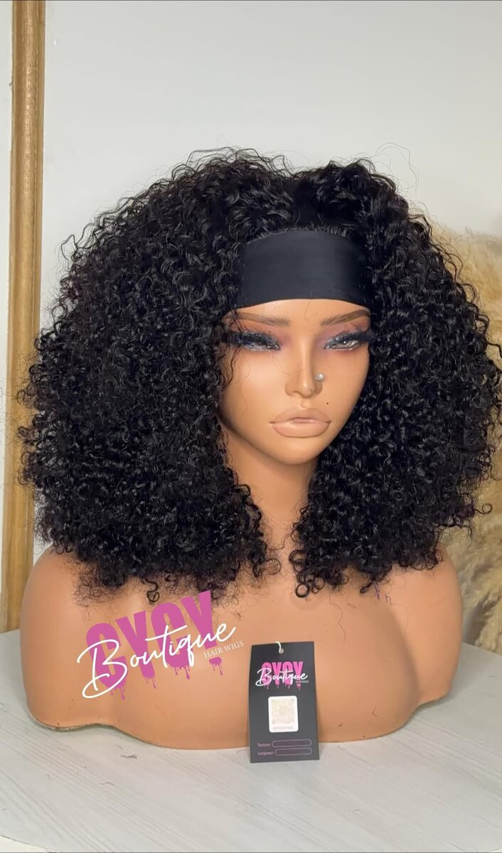 Perruque bouclée noire BXOV