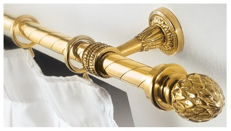 Tringle à rideau dorée élégante