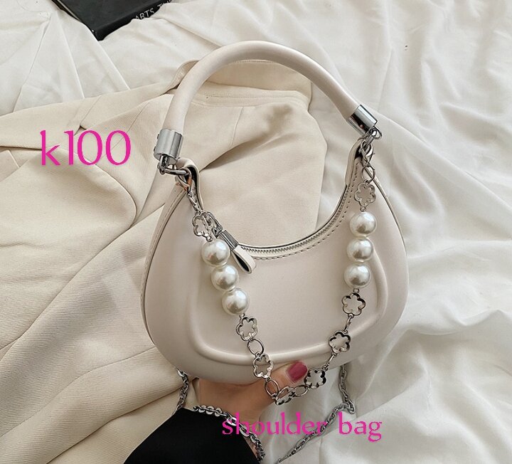 Pearl chain shoulder bag