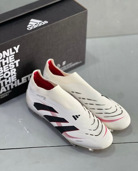 Chaussures de Foot Adidas Predator