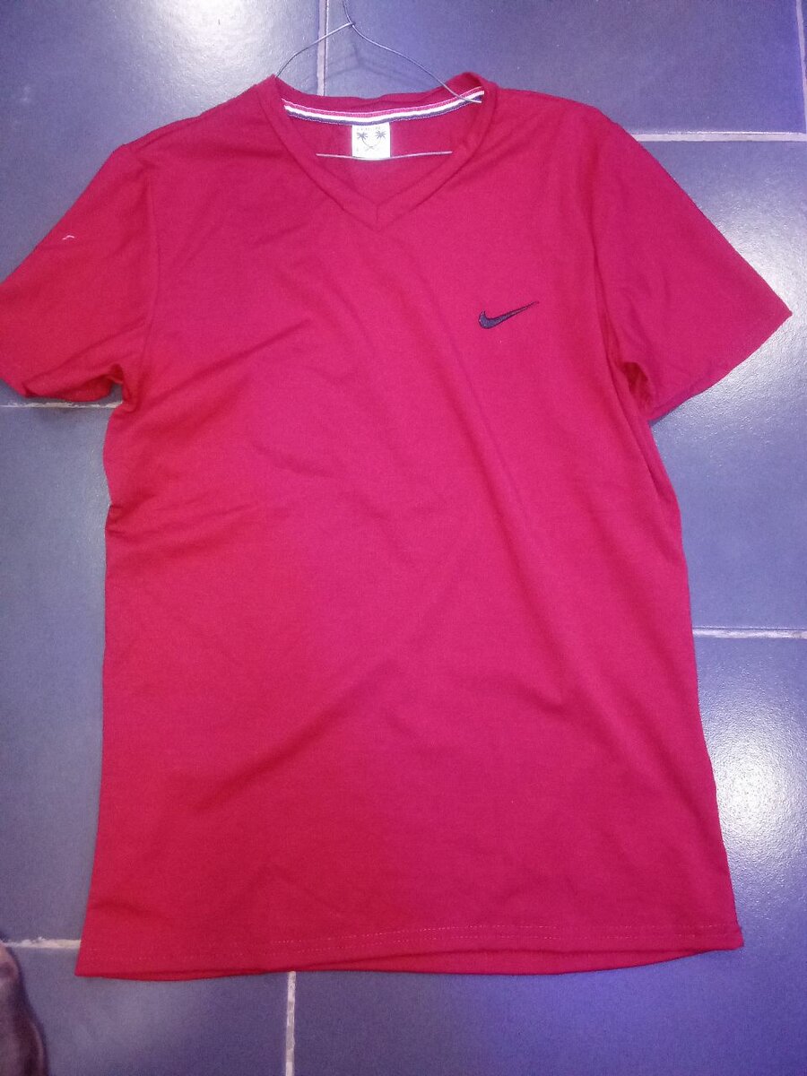 T-shirt rouge Nike