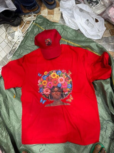 Ensemble T-shirt et Casquette Tendance