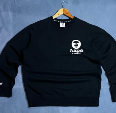 A bathing Ape Crewneck sweatshirt size : L