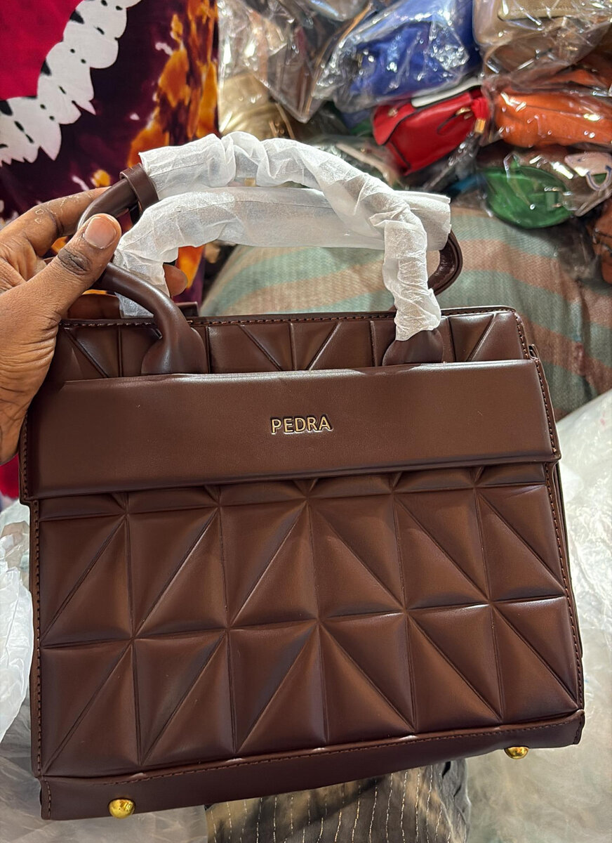 Sac à main en cuir Pedra