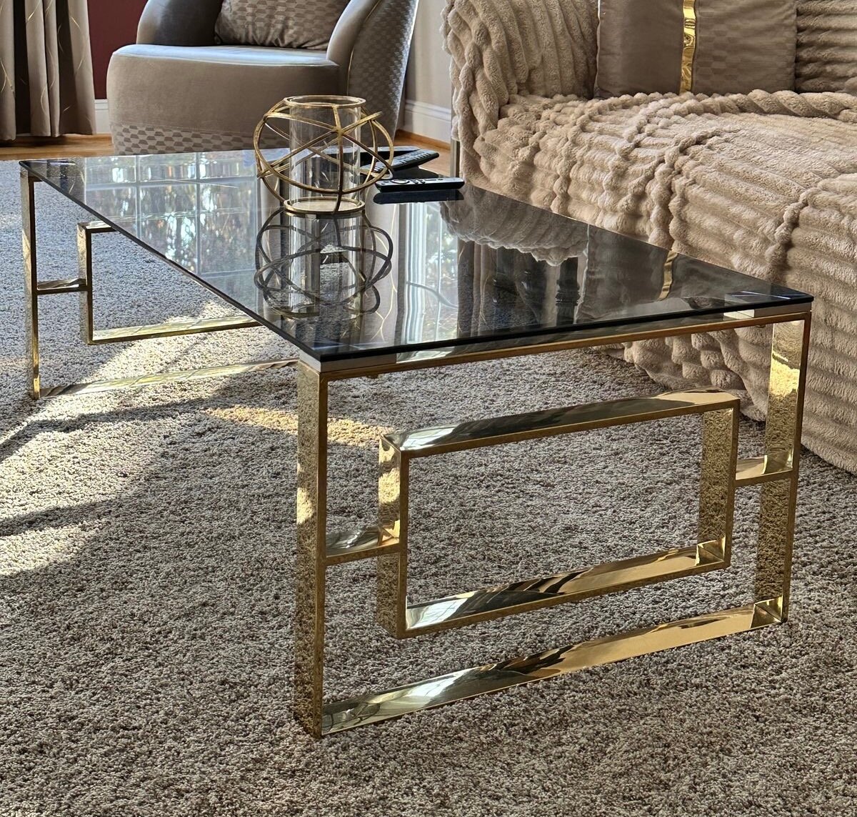 Table basse moderne verre et or