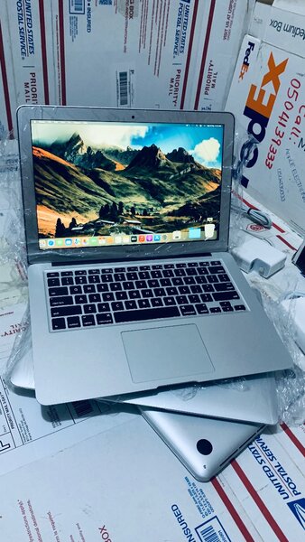 MACBOOK AIR A1466
