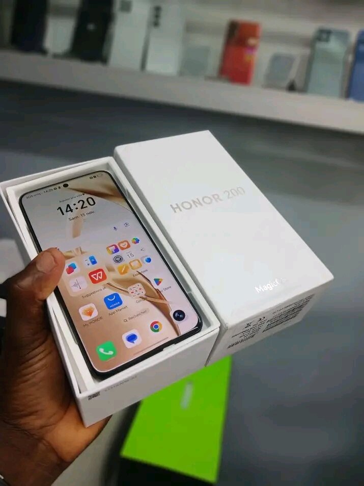 Honor 200 Smartphone