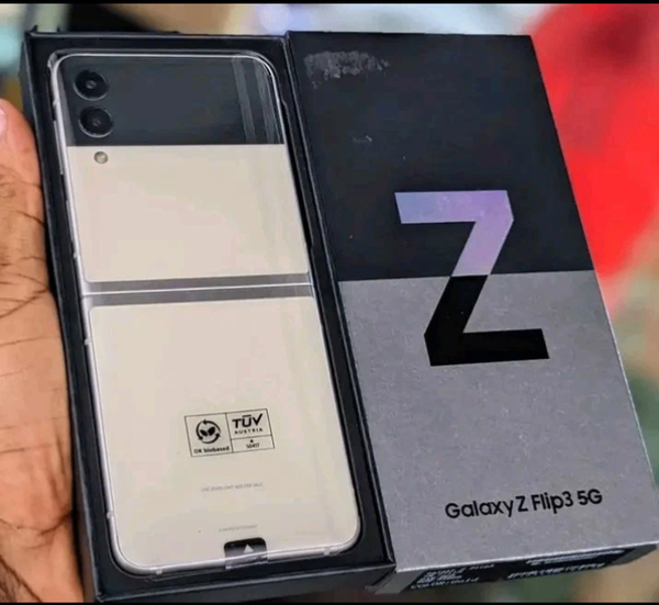 Samsung Galaxy Z Flip3 5G