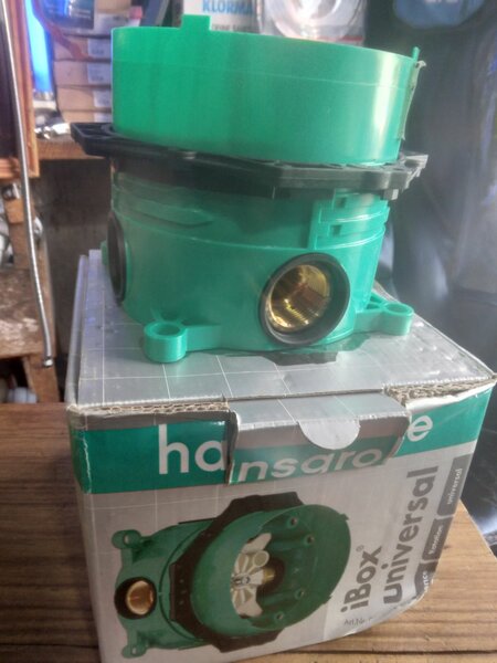 High box concealed showermixer