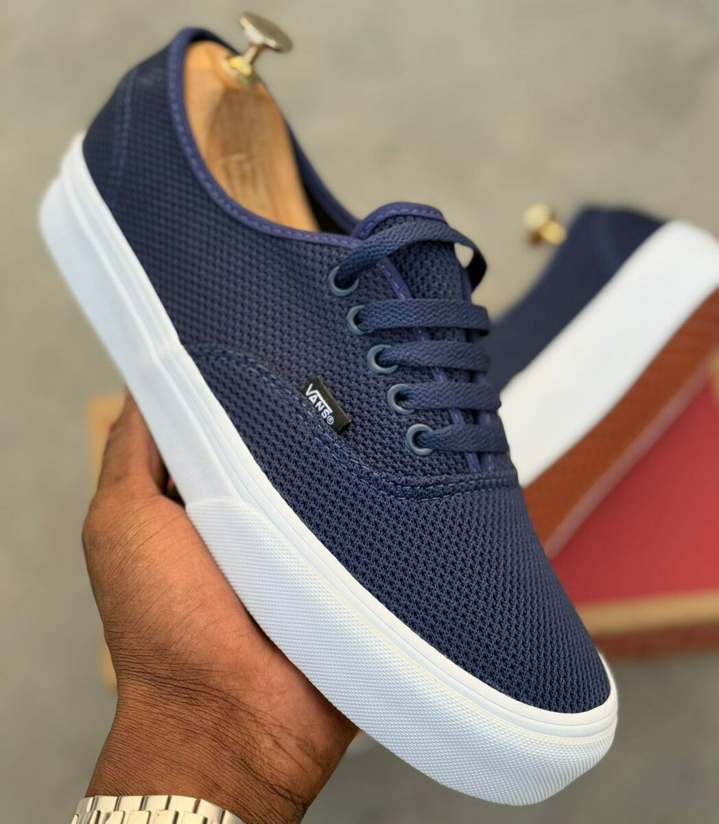 Van's authentic velours