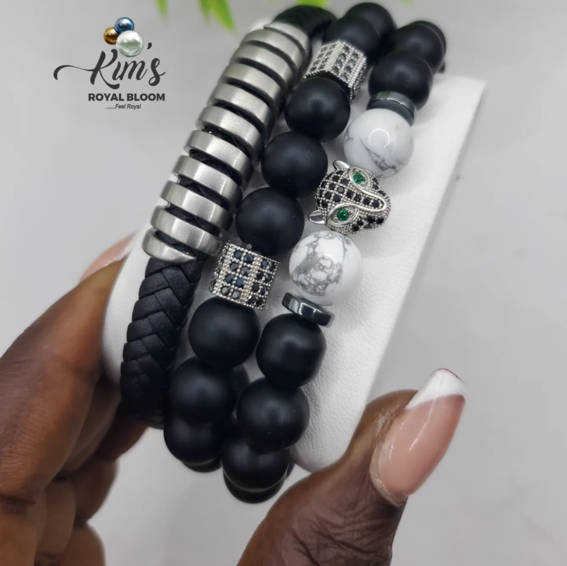 Bracelet with beaded gemstones