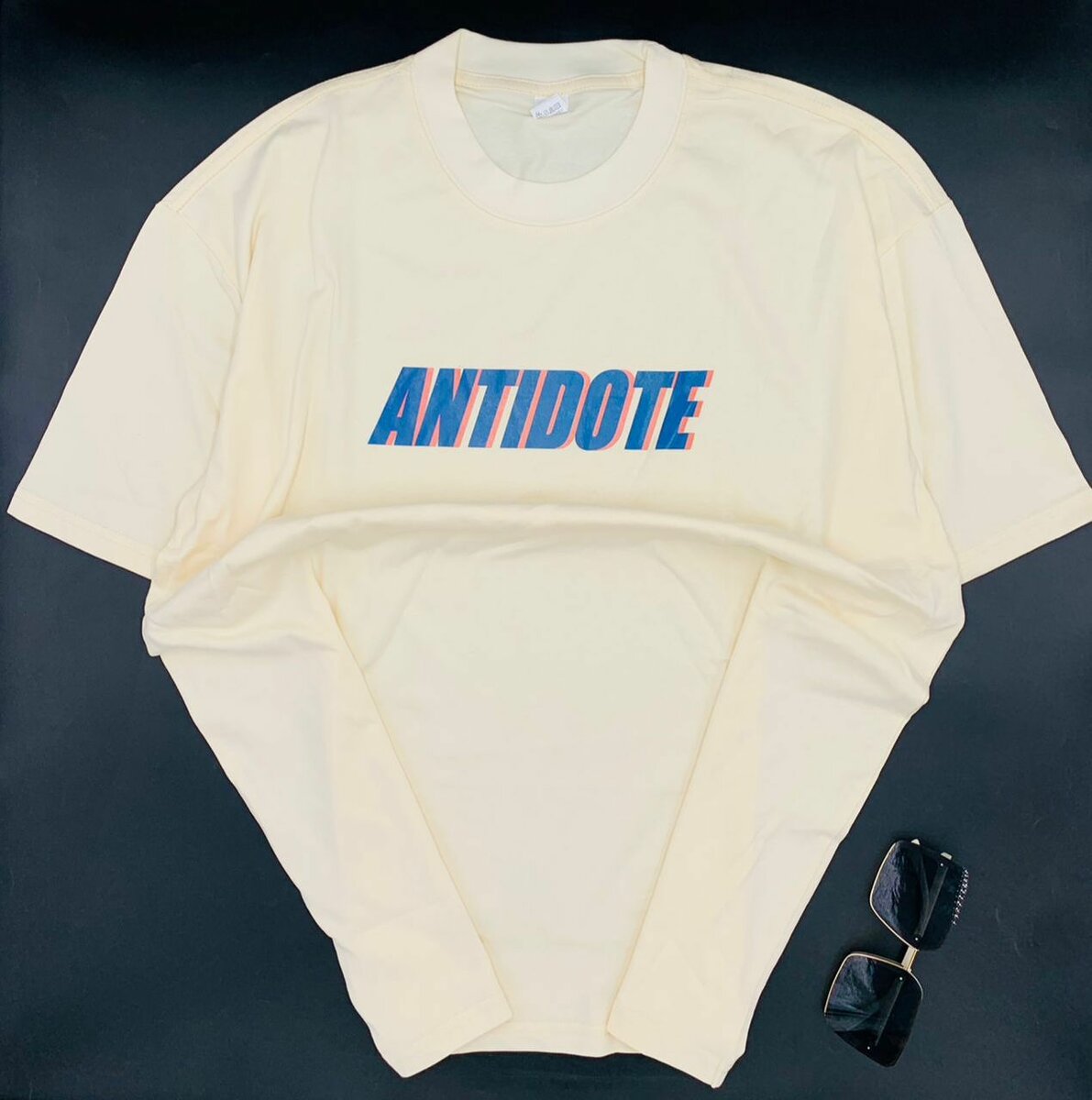 Latest quality brand unique UK T-shirt still available