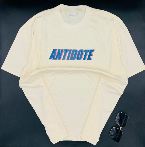 Latest quality brand unique UK T-shirt still available