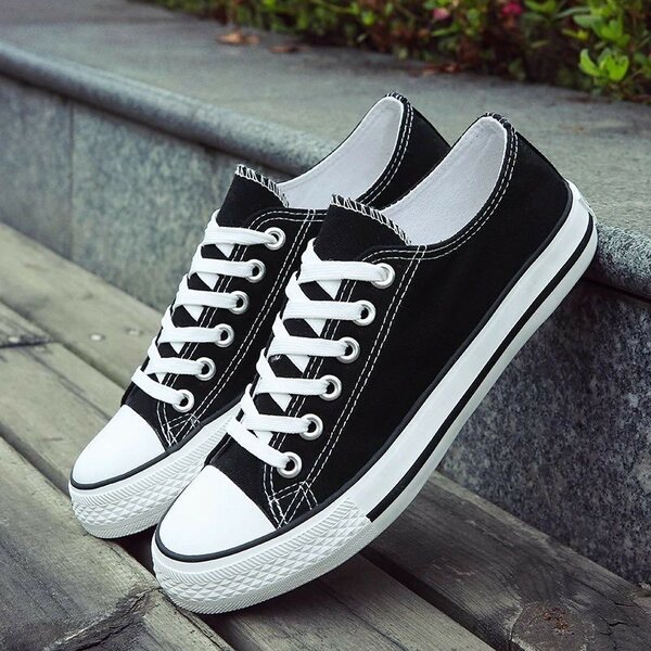 Baskets basses noir et blanc