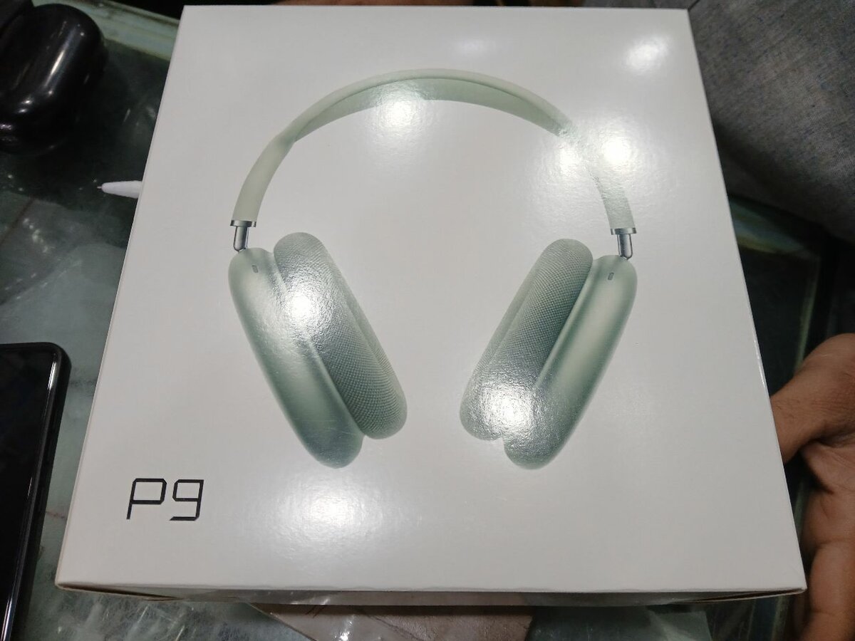 Headphone  P 9