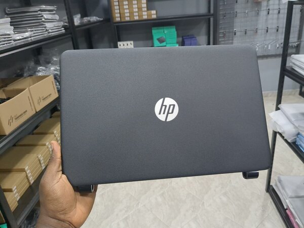 HP 250 G3 Screen housing/bezel