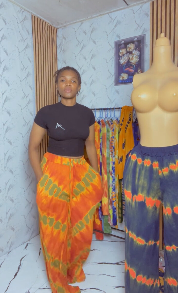 Pantalon large tie-dye coloré