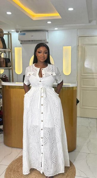 Robe Maxi Bouton Ceinturée