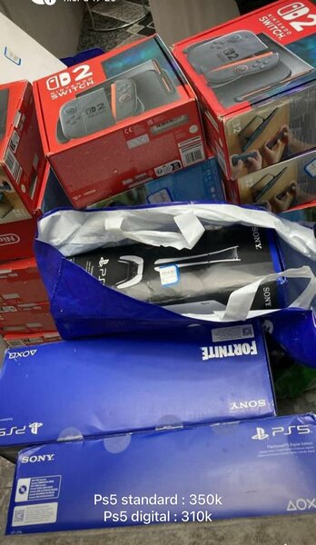 PS5  NINTENDO SWITCH2