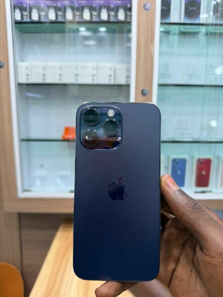 Disponible 14 Pro Max 128go