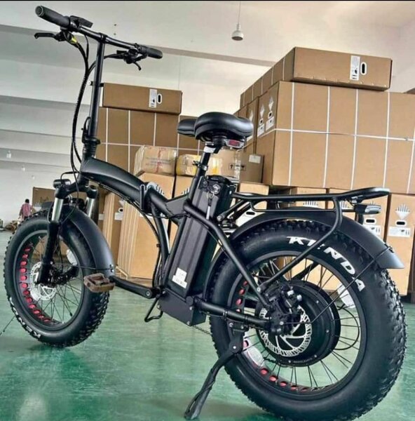 Vélo électrique pliant robuste