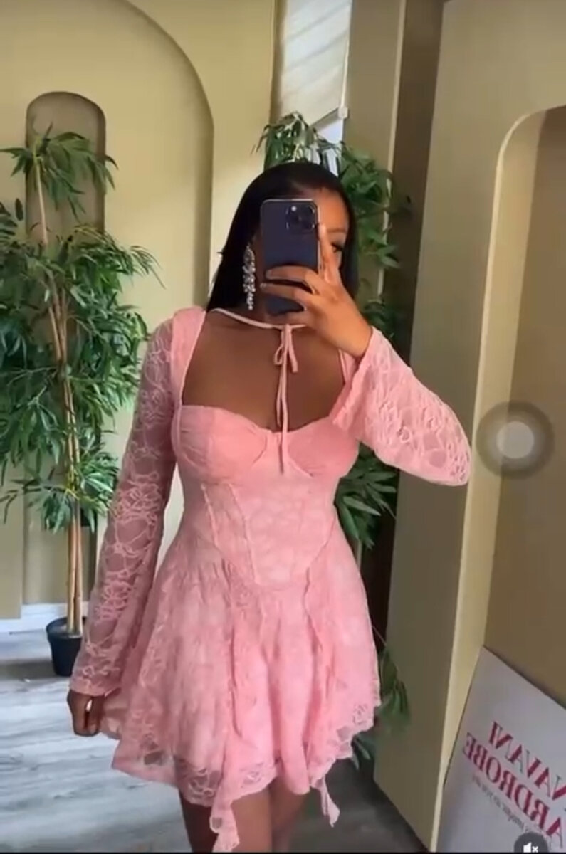 Robe élégante en dentelle
