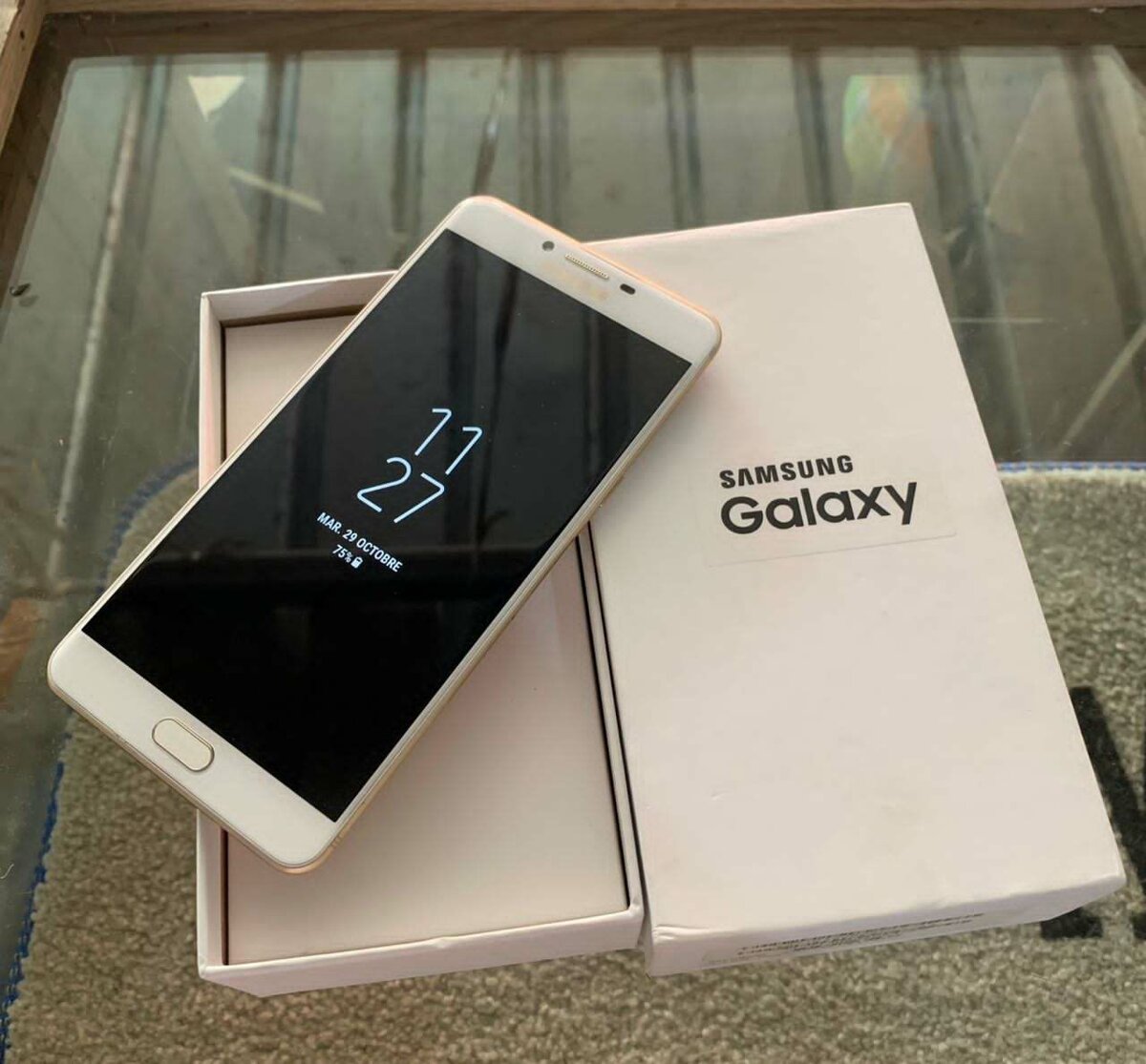 SAMSUNG GALAXY C9 PRO 64GB/6GB DE RAM 2SIM 4G NEUF