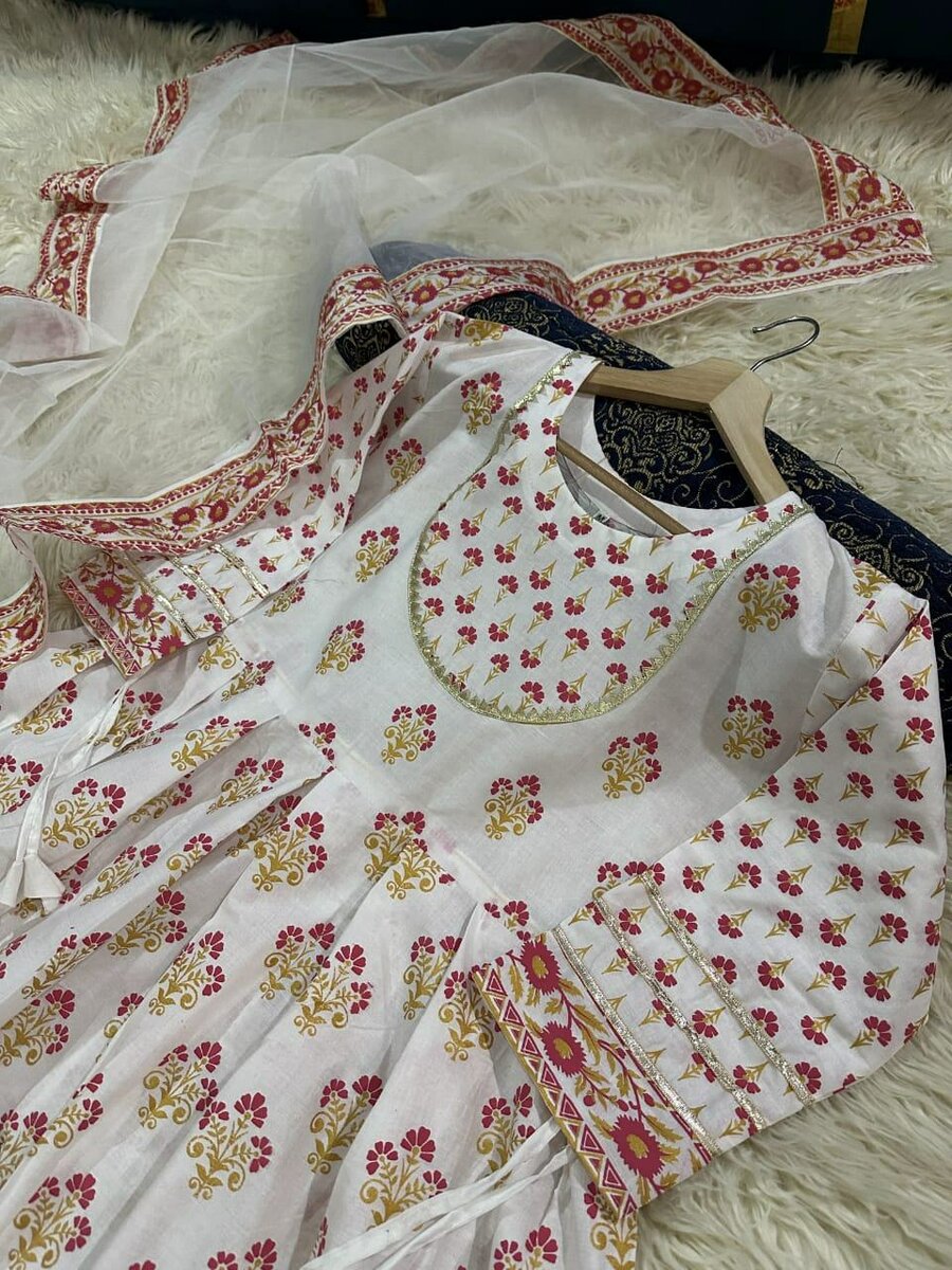 Lawn blockprint frok ,organza duppta ,dc free