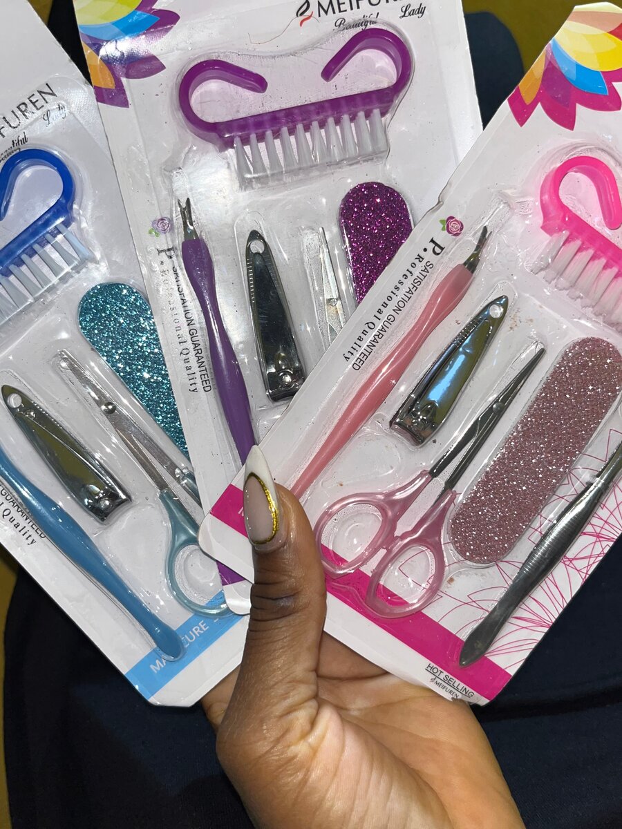 Lot de Maquillage et Manucure