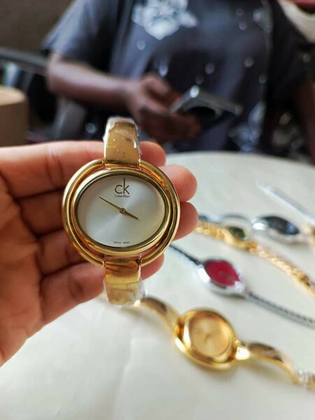 Montre de qualité pour femme