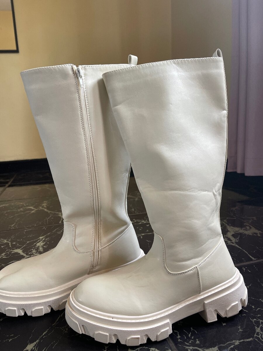 Boots size 6  and sneakers size 8