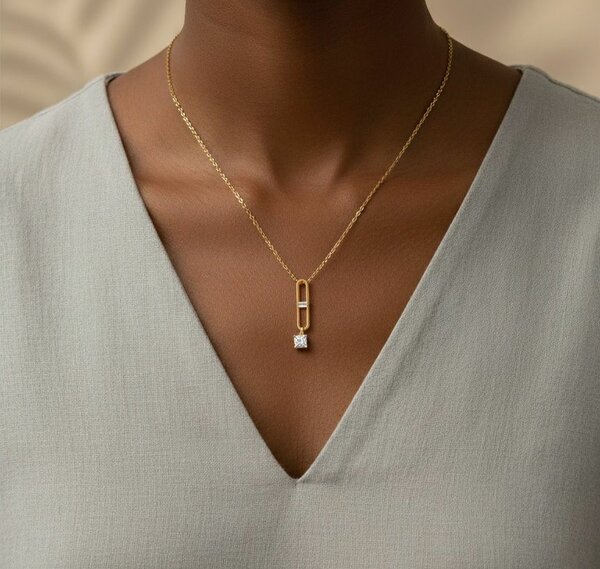 Collier Pendentif Élégant Or